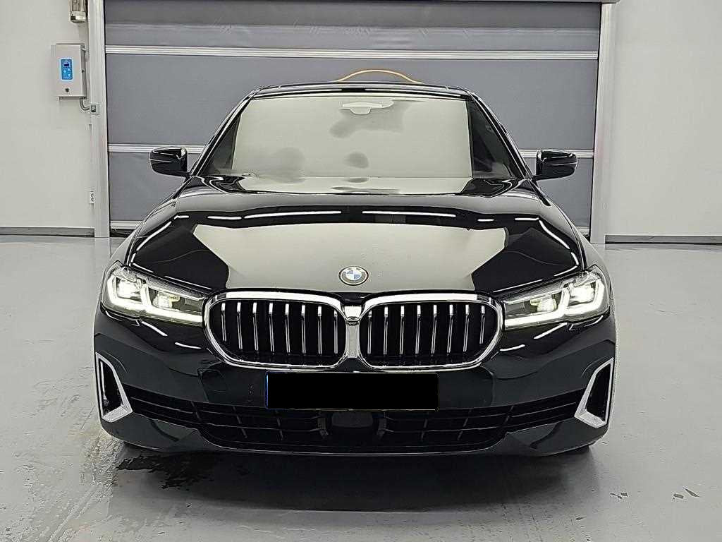 BMW 5-Series — photo 02