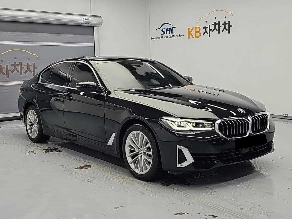 BMW 5-Series — photo 04
