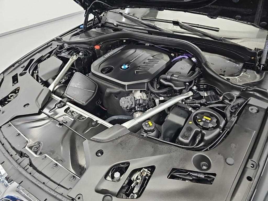 BMW 5-Series — photo 05