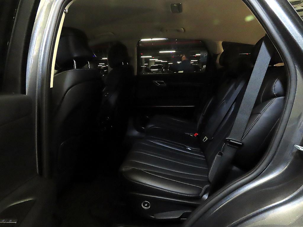 Genesis GV80 — photo 07