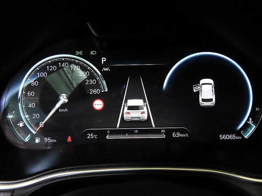 Genesis GV80 — photo 09