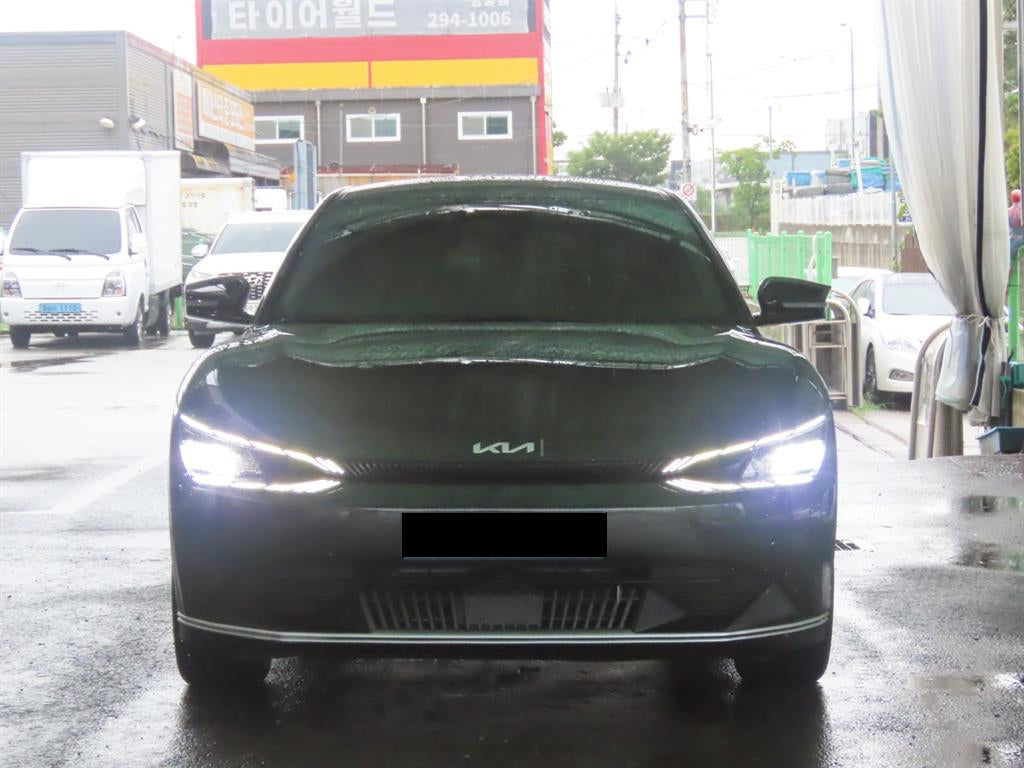 Kia EV6 — photo 02