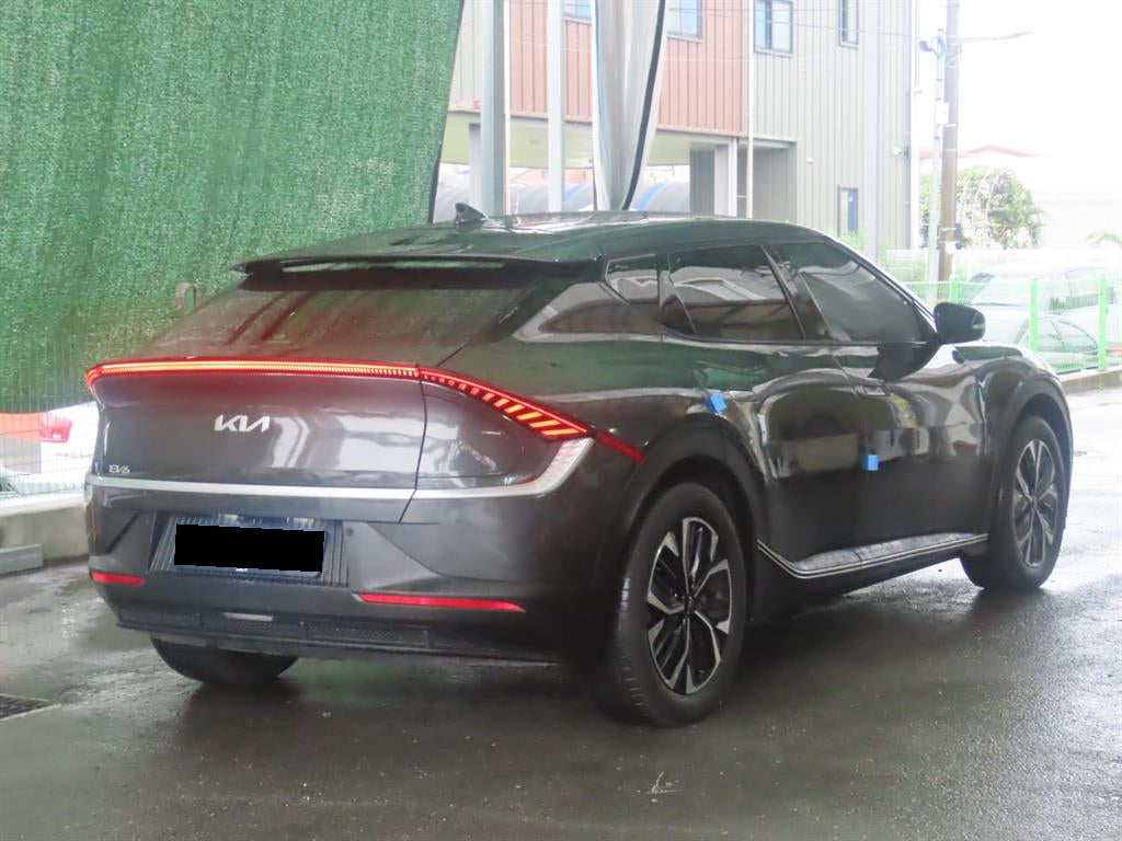 Kia EV6 — photo 03