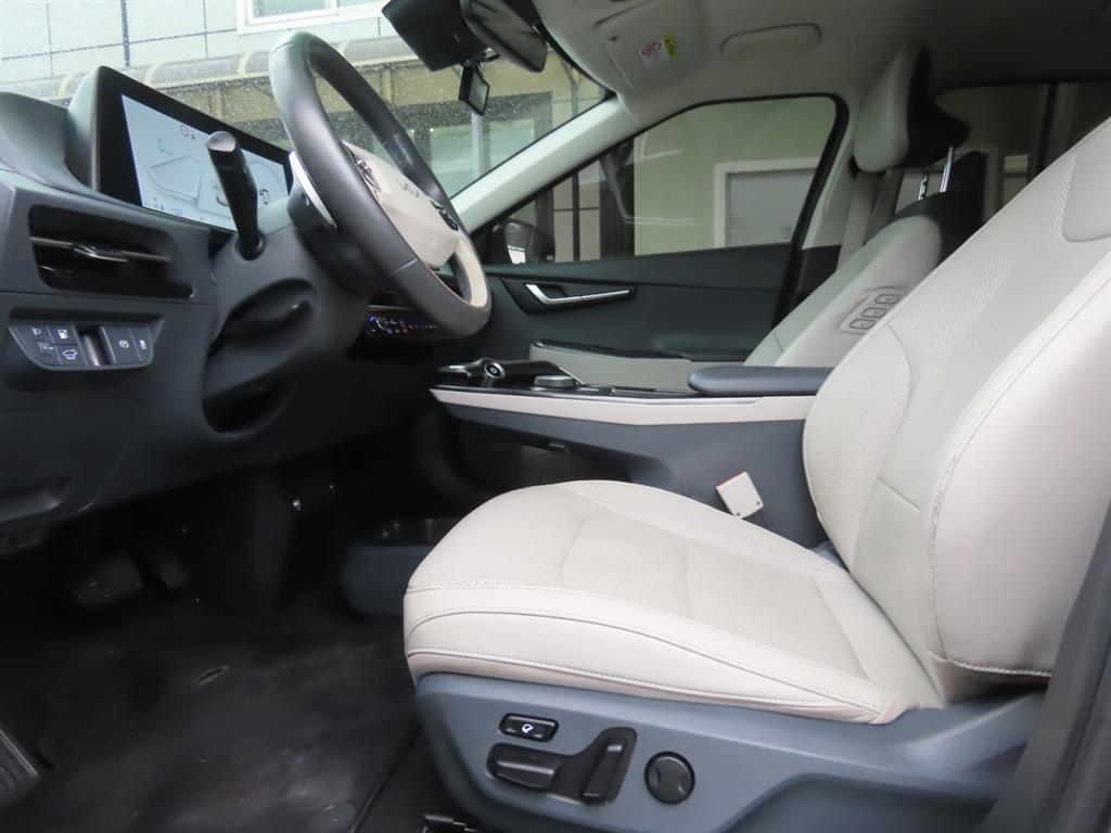 Kia EV6 — photo 16
