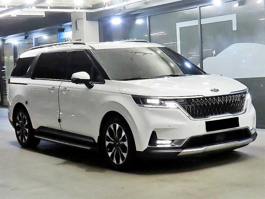 Kia Carnival — photo 01