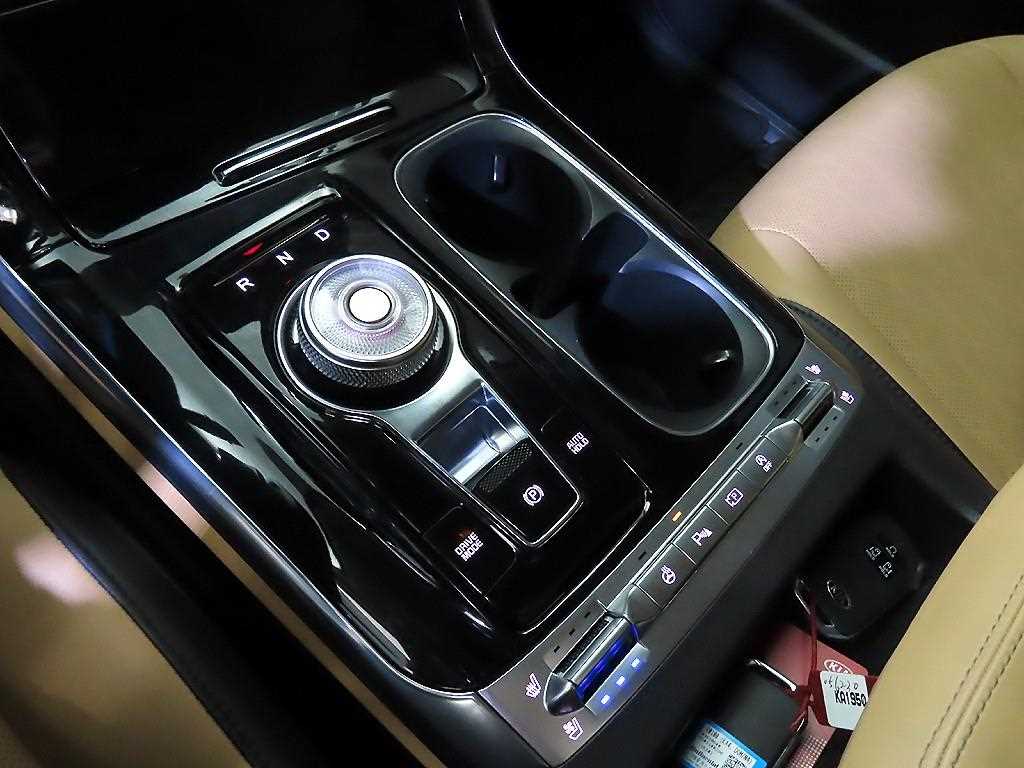 Kia Carnival — photo 12