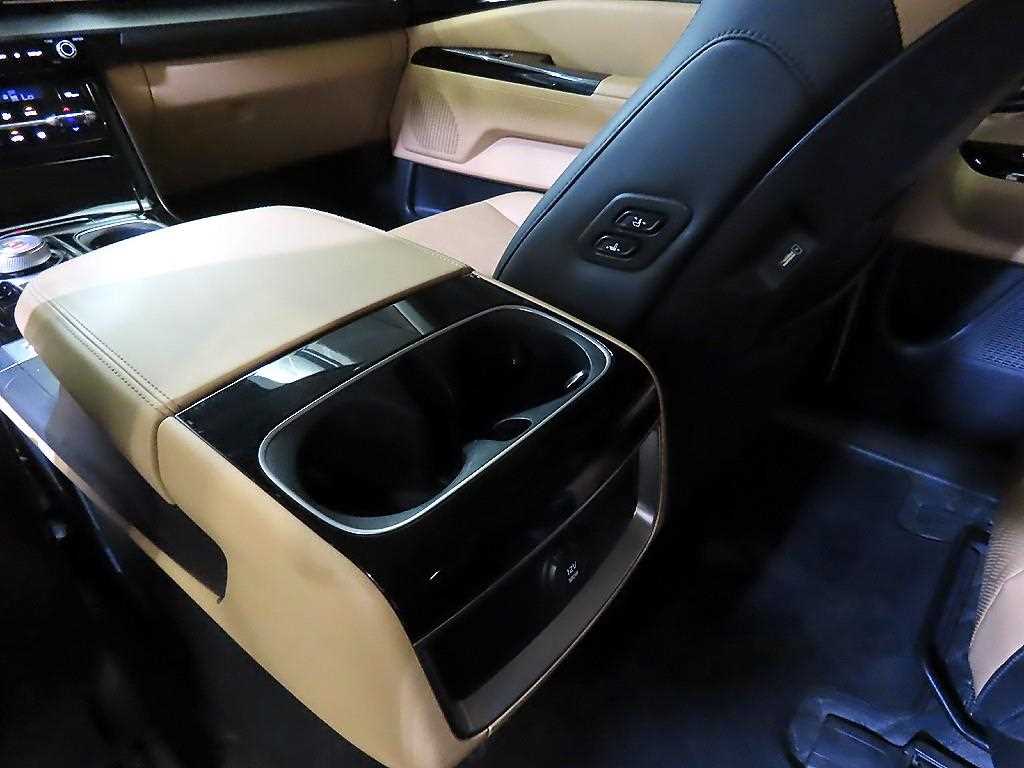 Kia Carnival — photo 15