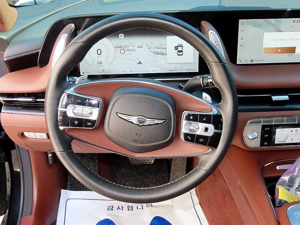 Genesis G90 — photo 08