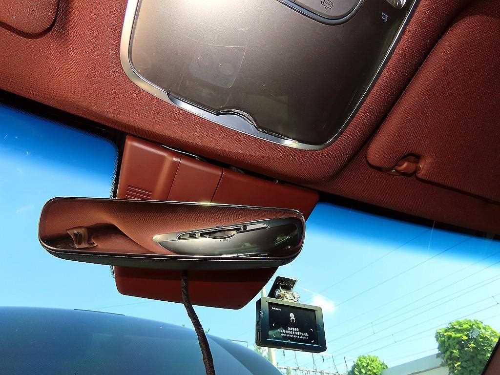 Genesis G90 — photo 15