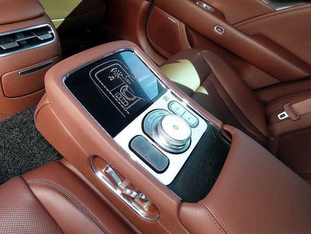 Genesis G90 — photo 16