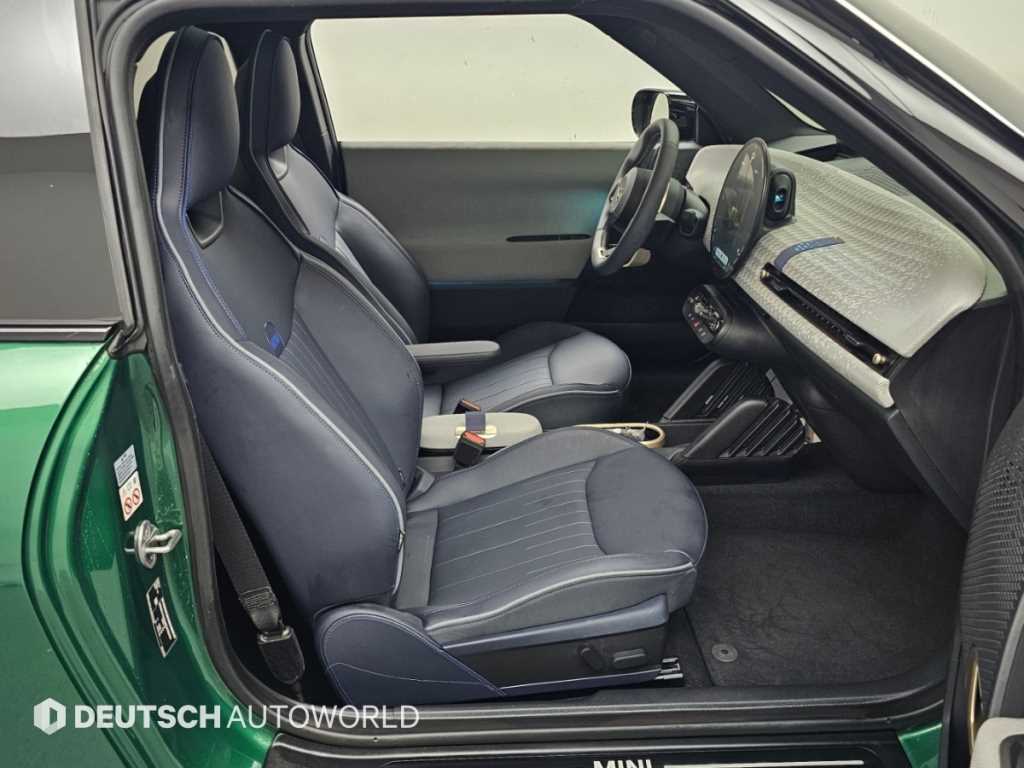 Mini Cooper — photo 10