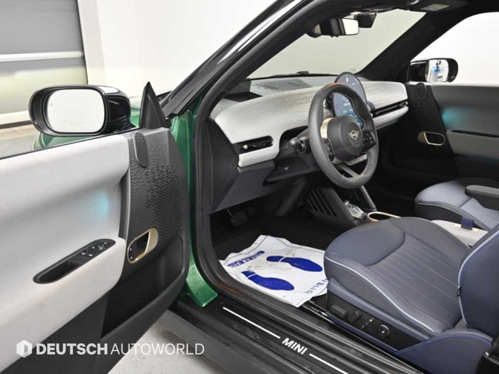 Mini Cooper — photo 11