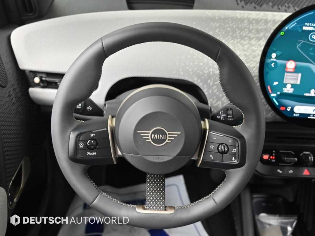 Mini Cooper — photo 13