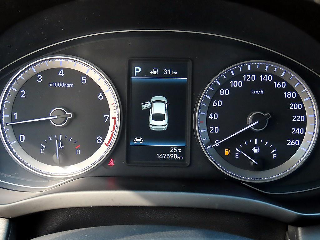 Hyundai Grandeur — photo 09