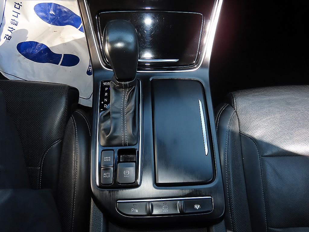 Hyundai Grandeur — photo 11