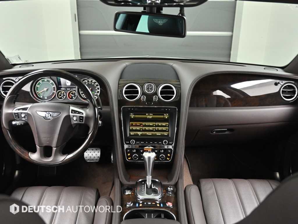 Bentley Flying Spur — photo 07
