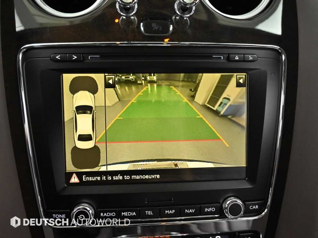 Bentley Flying Spur — photo 15