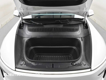 Tesla Model Y — photo 06