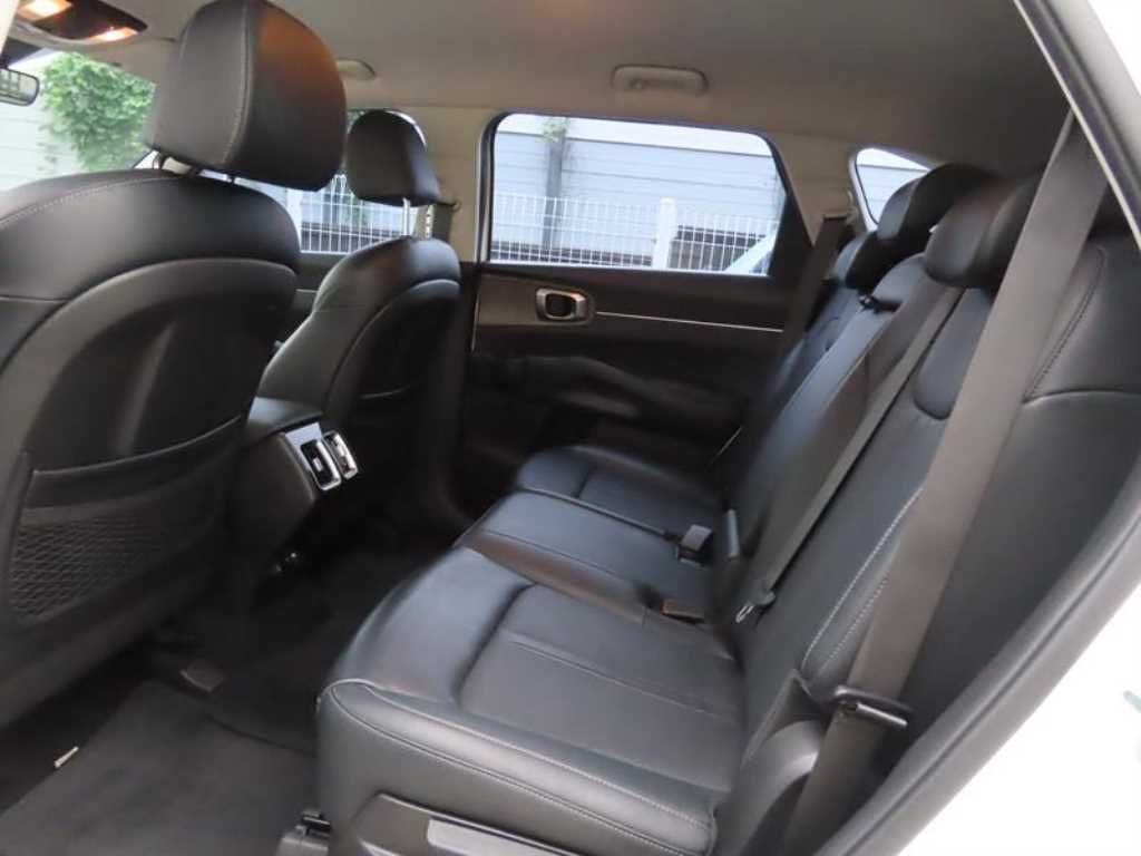 Kia Sorento — photo 08