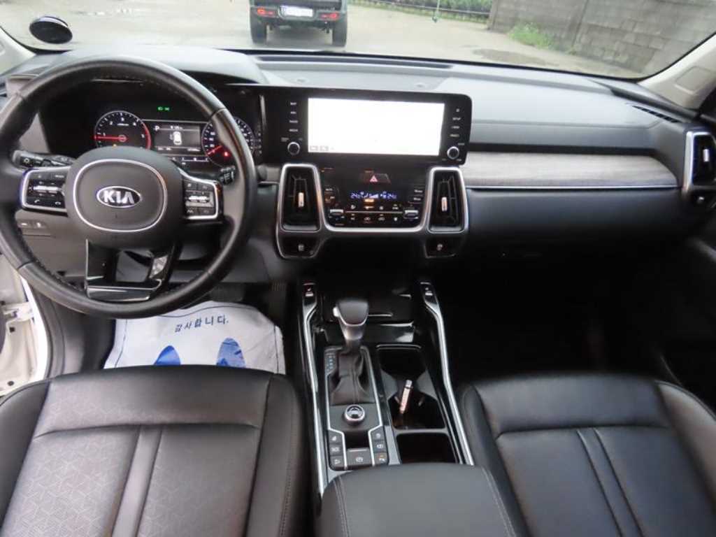 Kia Sorento — photo 10