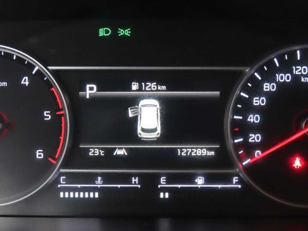 Kia Sorento — photo 13