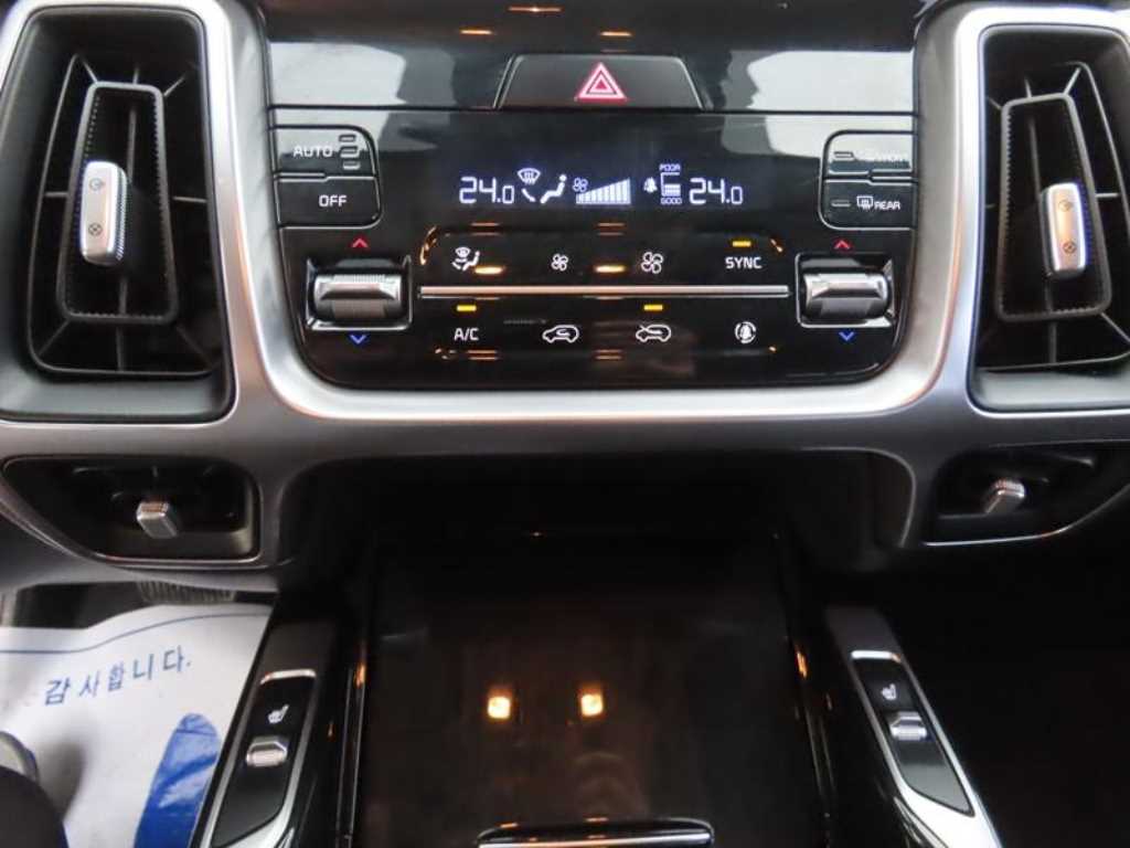 Kia Sorento — photo 16