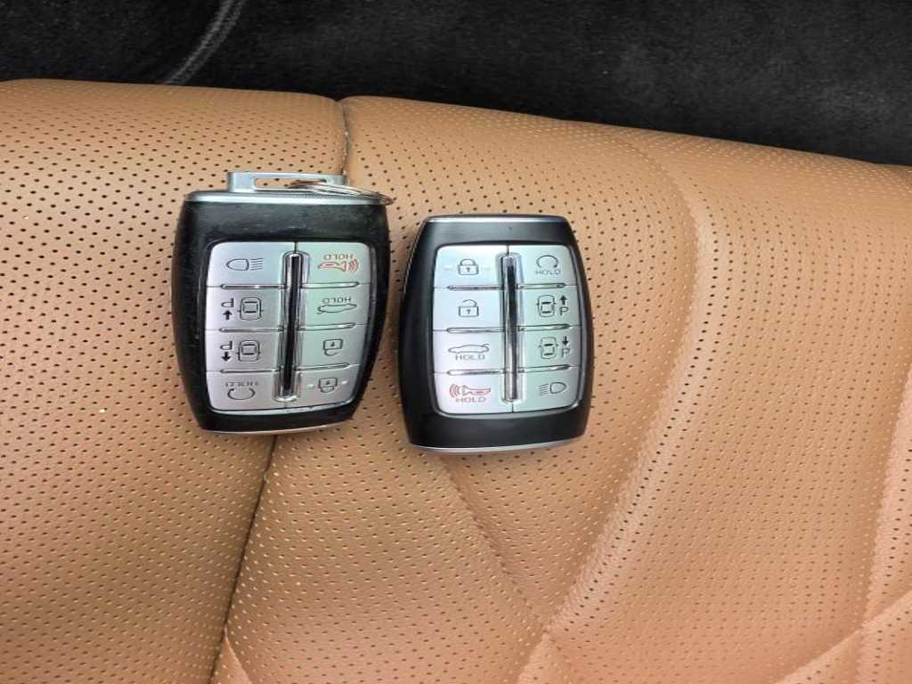 Genesis G80 — photo 19