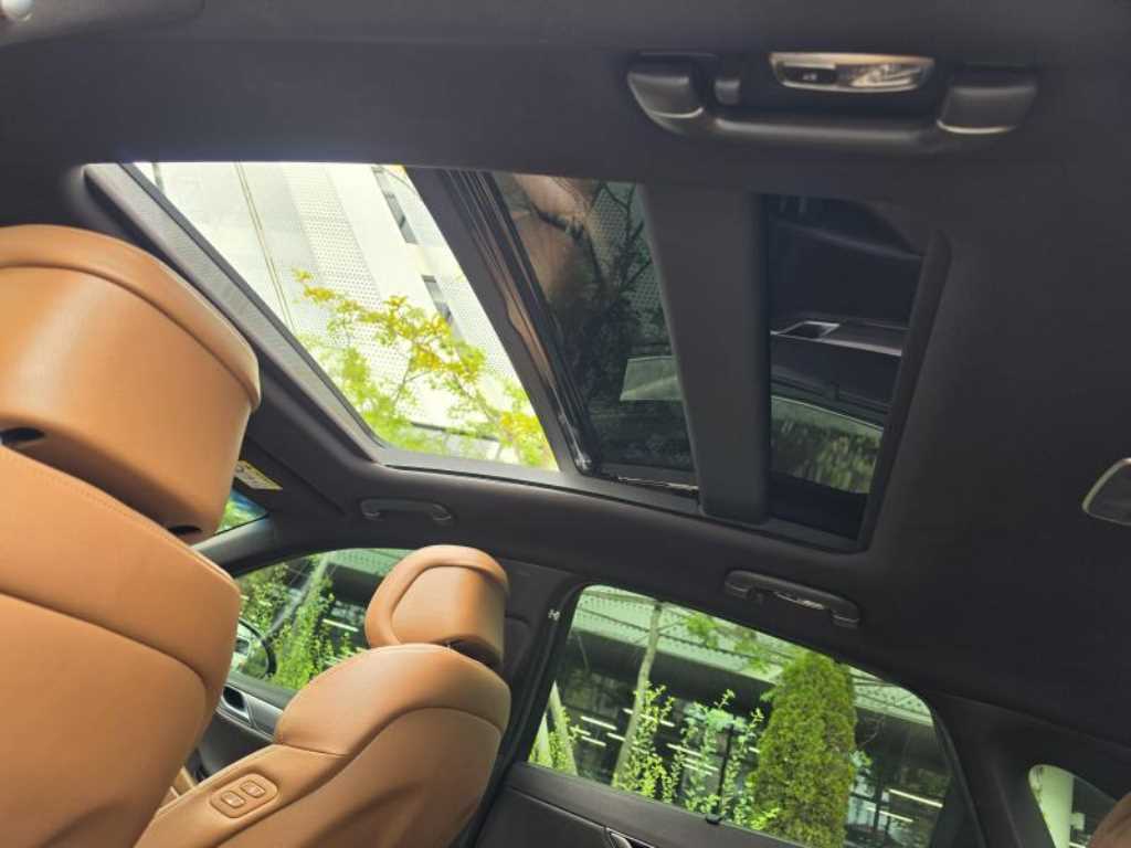 Genesis G80 — photo 20