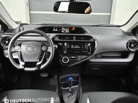 Toyota Prius — photo 08