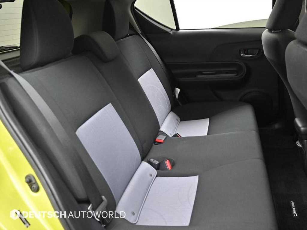 Toyota Prius — photo 11