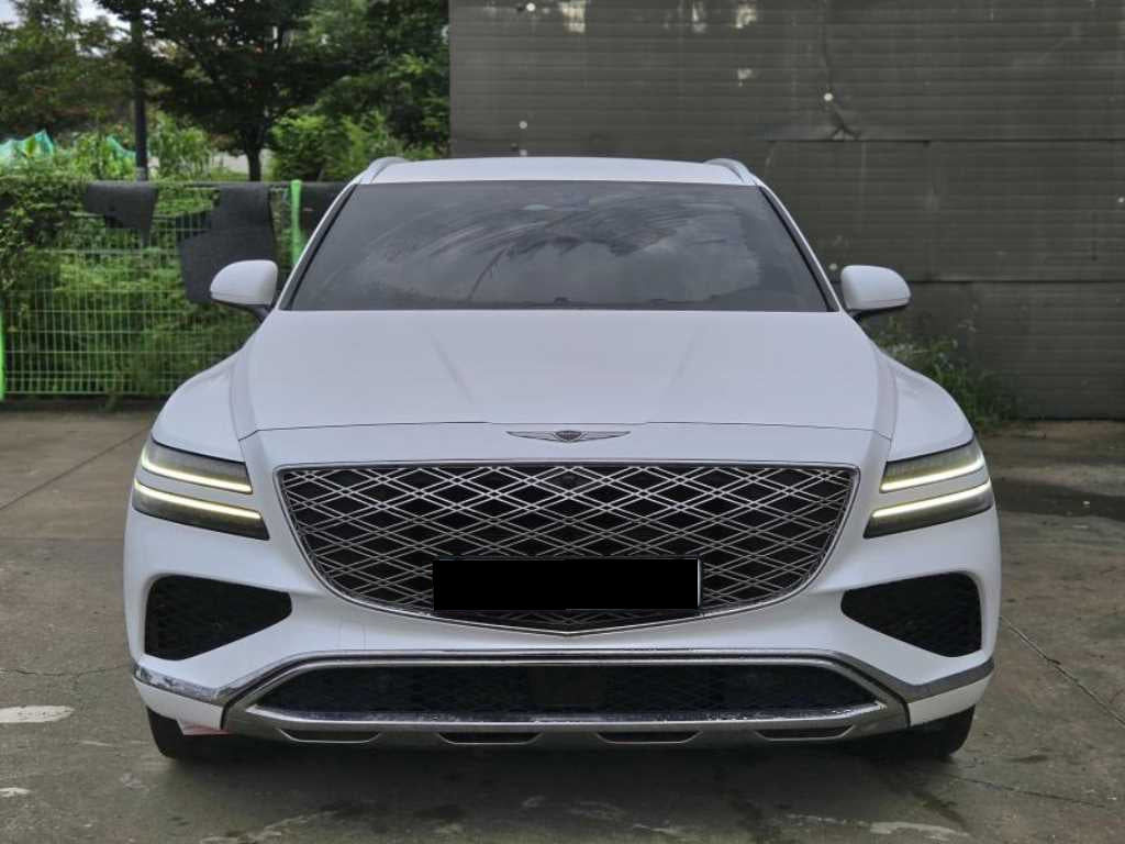 Genesis GV80 — photo 01