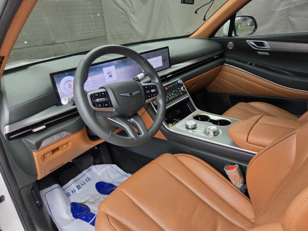 Genesis GV80 — photo 05