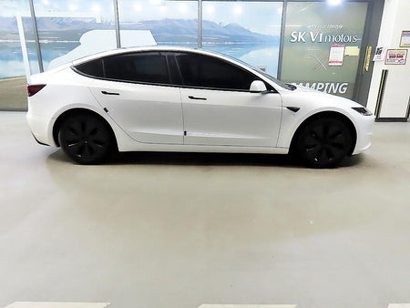 Tesla Model 3 — photo 03
