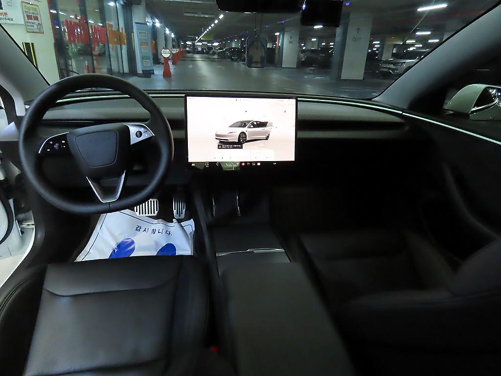 Tesla Model 3 — photo 10