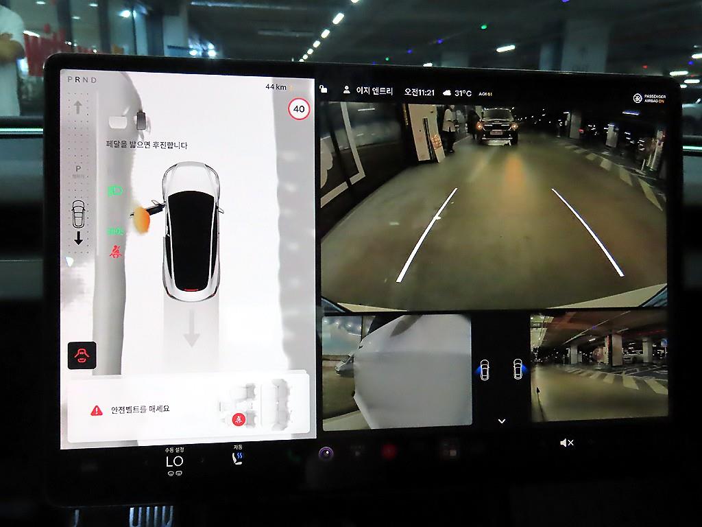 Tesla Model 3 — photo 14