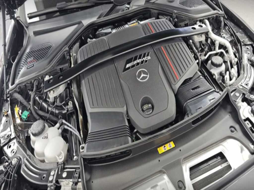 Mercedes-Benz E-Class — photo 07