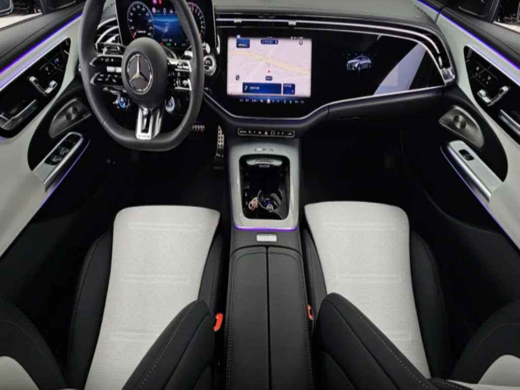Mercedes-Benz E-Class — photo 08