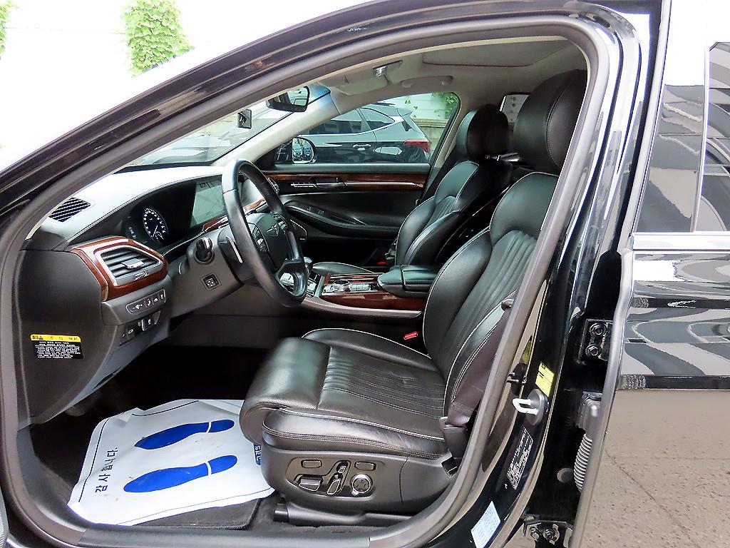 Genesis EQ900 — photo 05