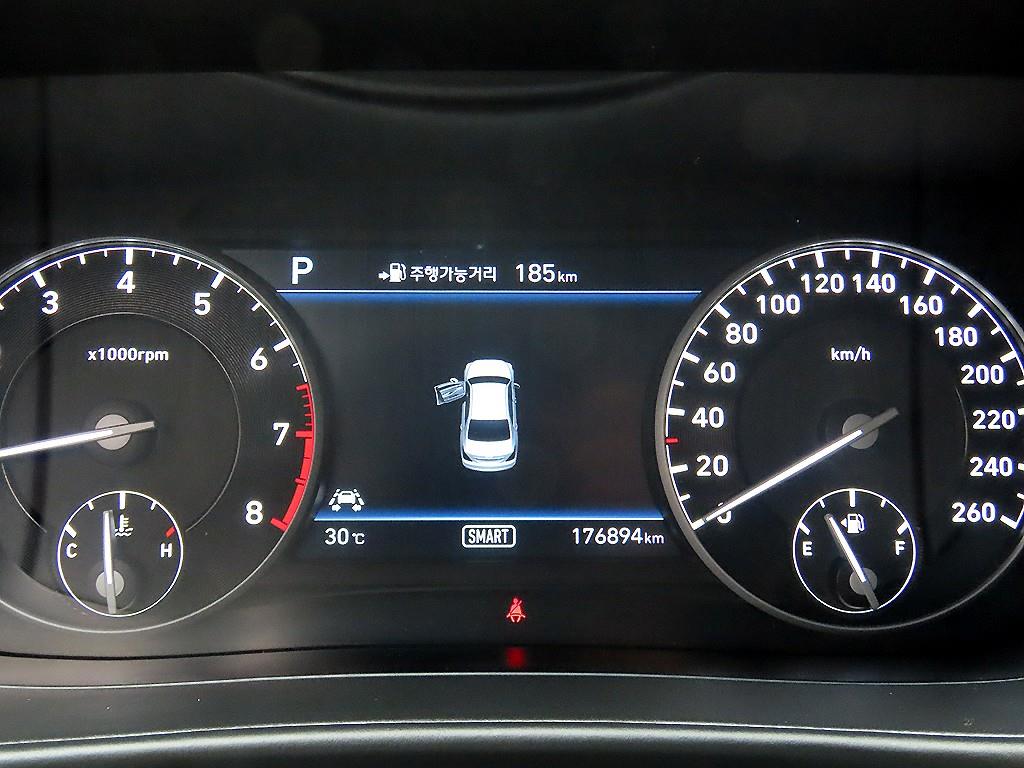Genesis EQ900 — photo 09