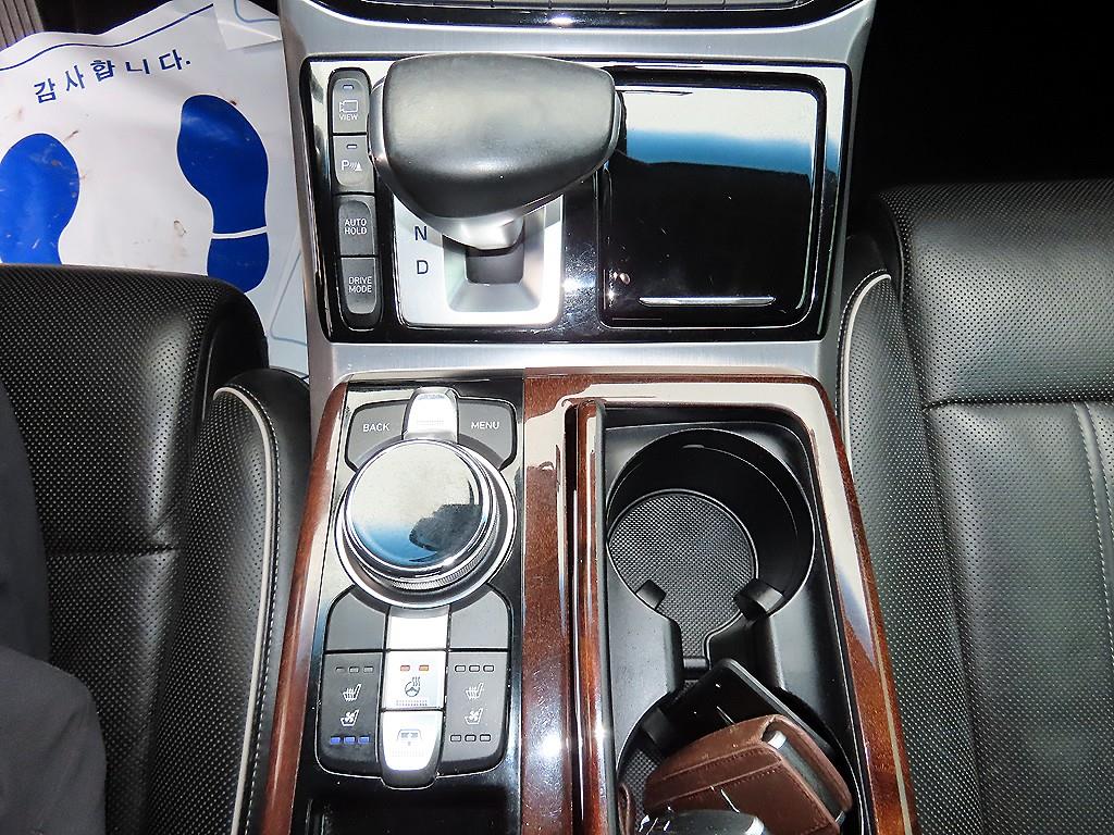 Genesis EQ900 — photo 11