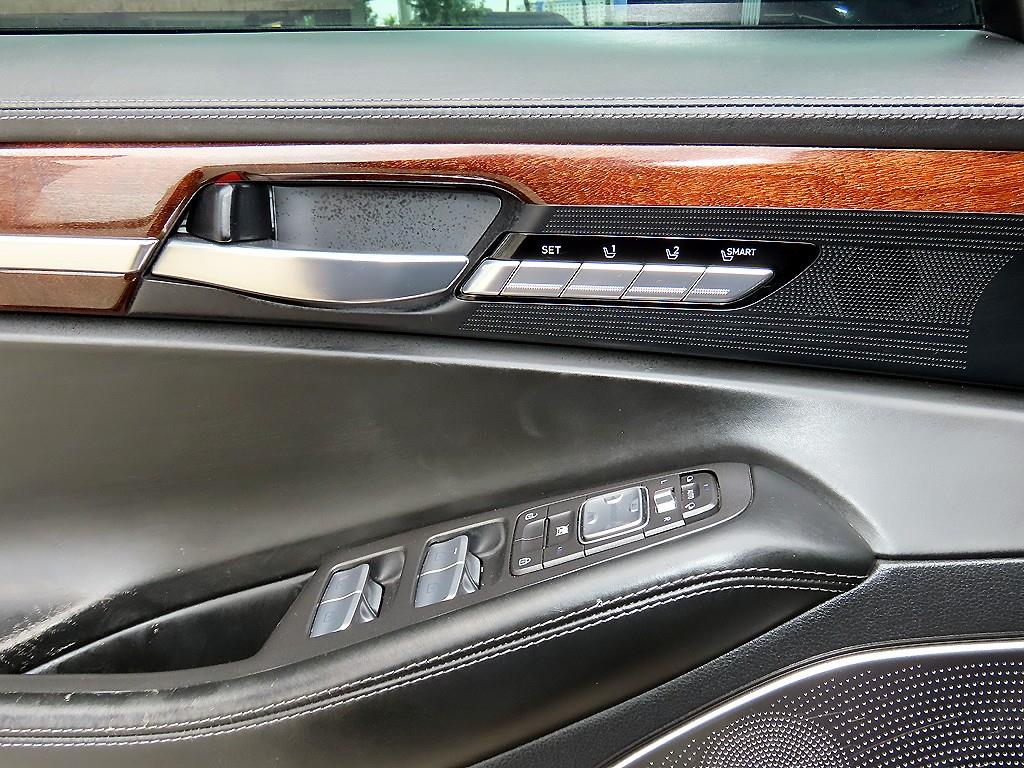 Genesis EQ900 — photo 12