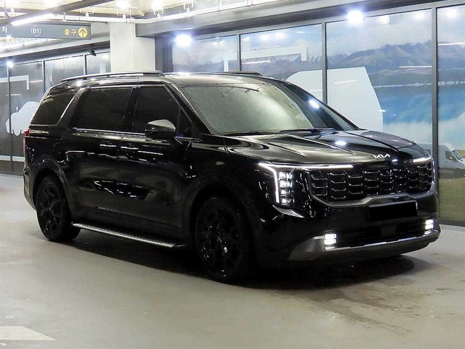 Kia Carnival — photo 01