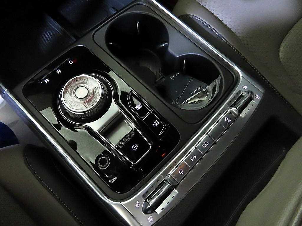 Kia Carnival — photo 12