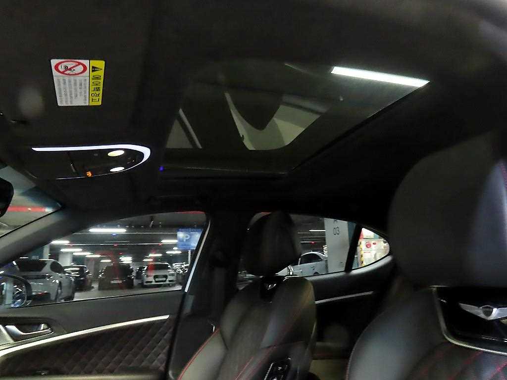 Genesis G70 — photo 17