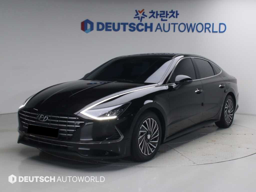 Hyundai Sonata — photo 01