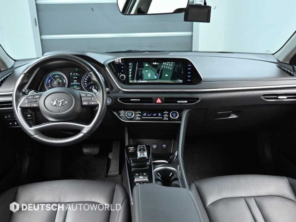 Hyundai Sonata — photo 07