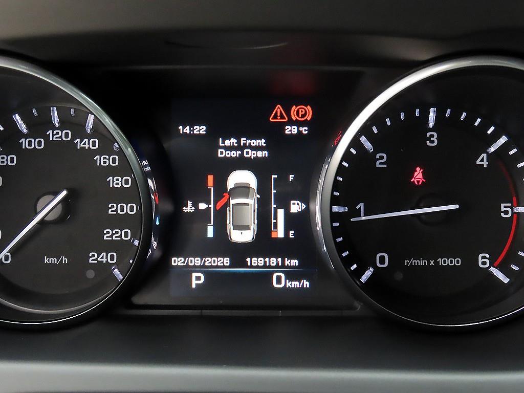 Land Rover Discovery Sport — photo 09