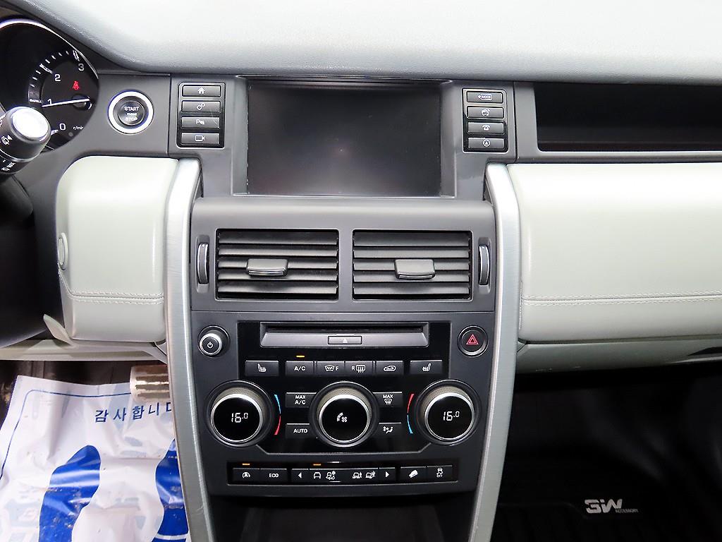 Land Rover Discovery Sport — photo 12