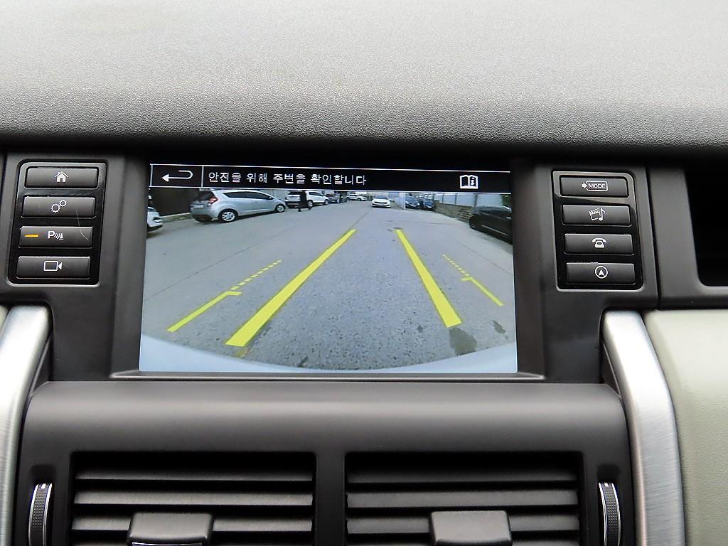Land Rover Discovery Sport — photo 13