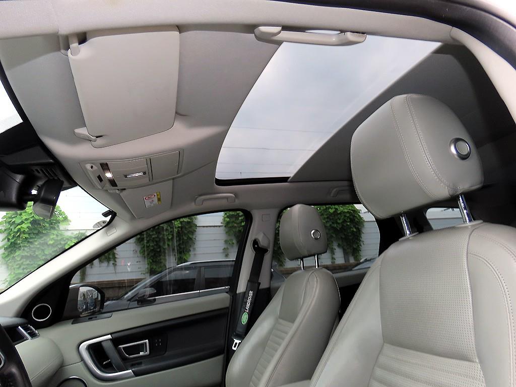Land Rover Discovery Sport — photo 16